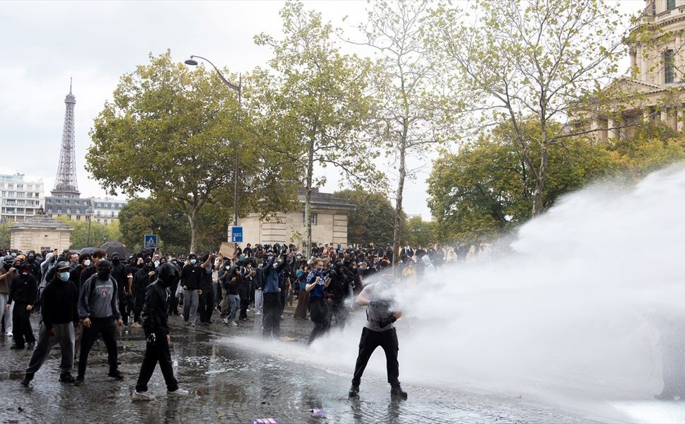 Fransa'da lise eylemlerinde polis ve jandarma şiddetine ilişkin 83 soruşturma açıldı