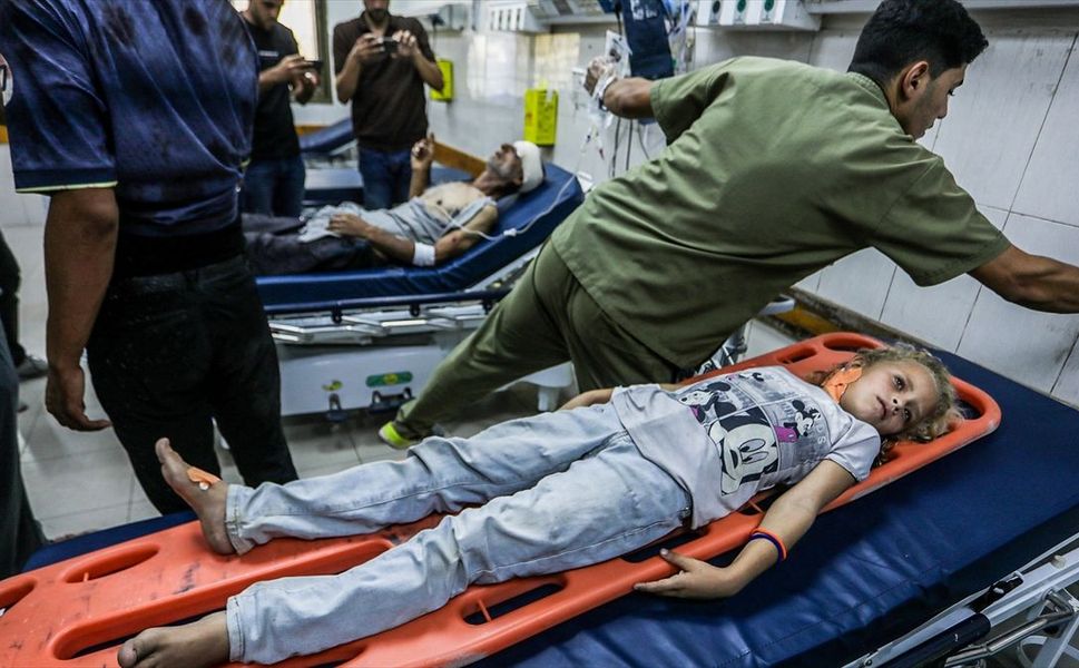 Gazze'deki Sağlık Bakanlığı: İşgalci İsrail iki haftadır hastaların tıbbi tahliyesini engelliyor