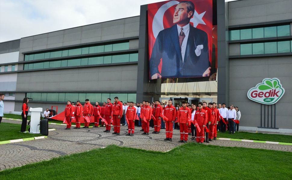 Gedik Piliç'ten Cumhuriyet Bayramı kutlaması