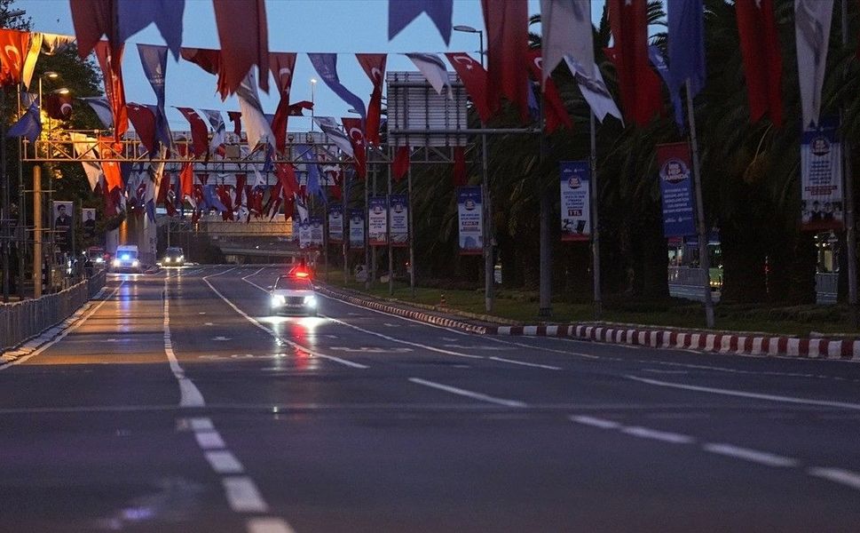 İstanbul'da Cumhuriyet Bayramı tören provası nedeniyle bazı cadde ve yollar trafiğe kapatıldı
