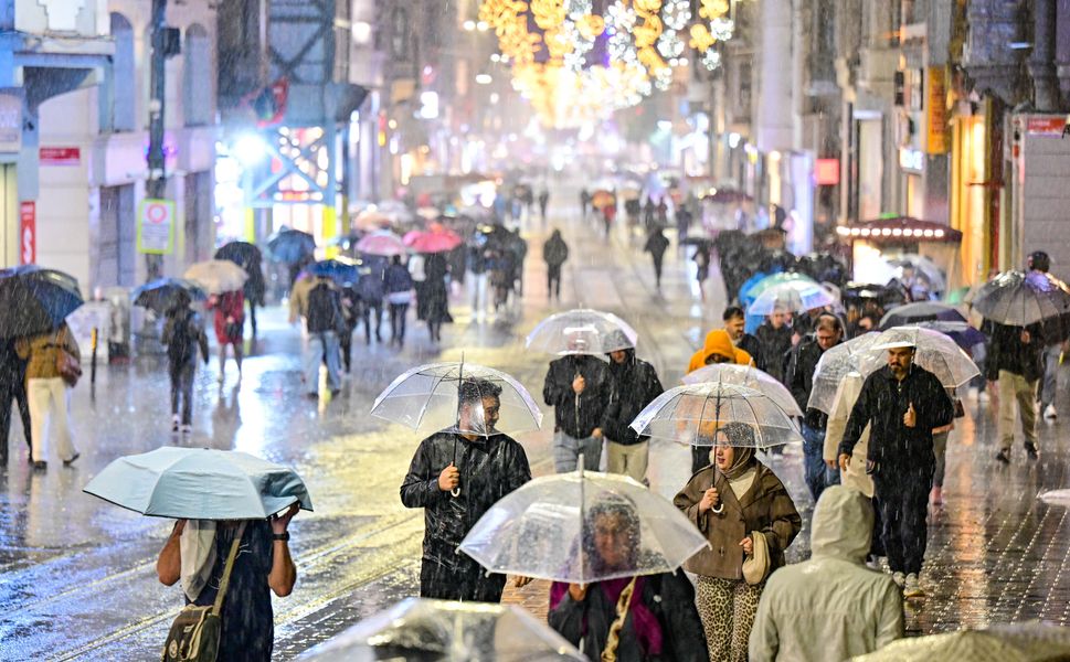 İstanbul'un da aralarında bulunduğu 5 ilde yarın için turuncu kodlu meteorolojik uyarı