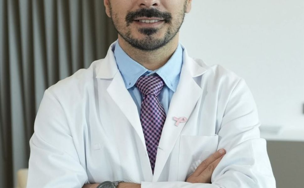Kanser nedeniyle dilinin yarısı alınan hastanın dili yeniden yapılandırıldı
