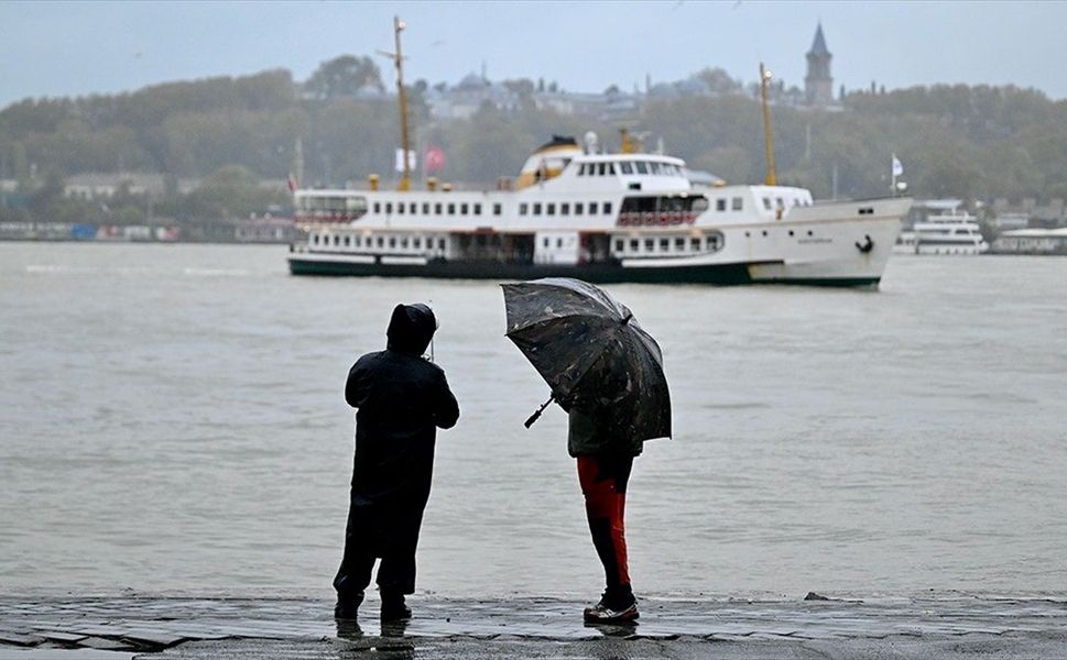 Meteorolojiden İstanbul'un da aralarında bulunduğu 10 il için sarı ve turuncu kodlu uyarı