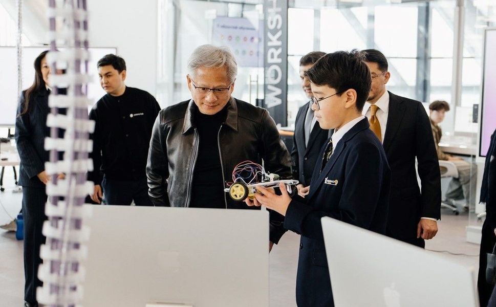 NVIDIA'nın CEO'su Huang, Kazakistan'ın küresel bir fiziksel yapay zeka merkezi olabileceğini söyledi