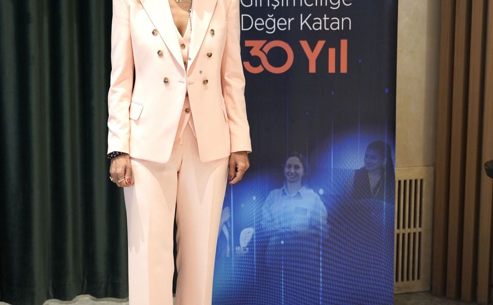 ÜNLÜ & Co Kadın Teknoloji Girişimcileri Akademisi'nde yeni dönem başvuruları başladı
