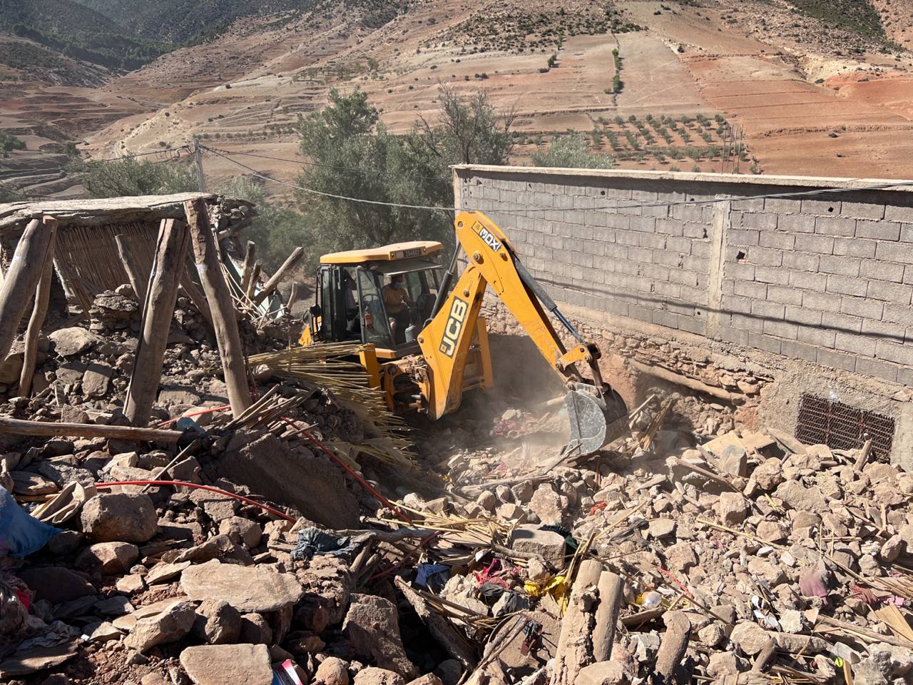 AA-20230910-32116088-32116082-FASTAKI_DEPREMDE_HAYATINI_KAYBEDENLERIN_SAYISI_2_BIN_12YE_YUKSELDI