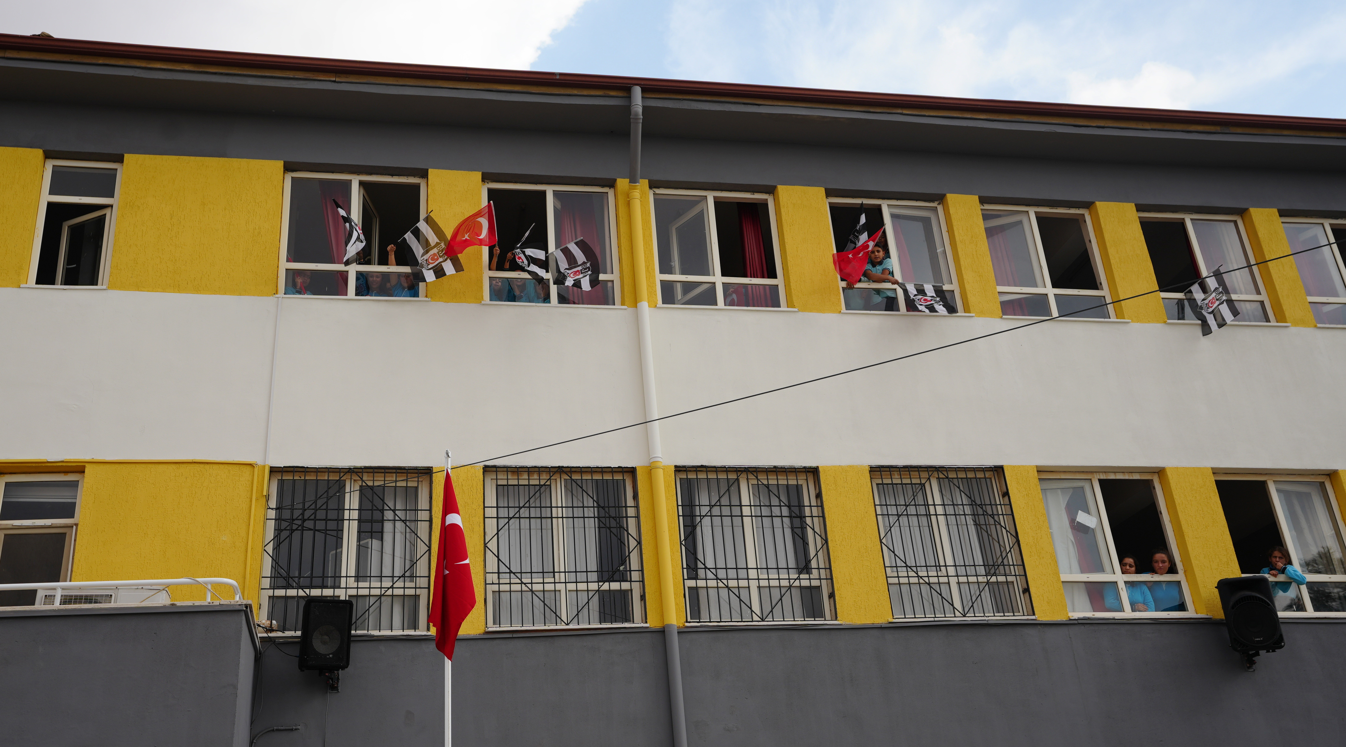 Gaziantep Oğuzeli Beşiktaş İlkokulu'nun Açılış Töreni Yapıldı