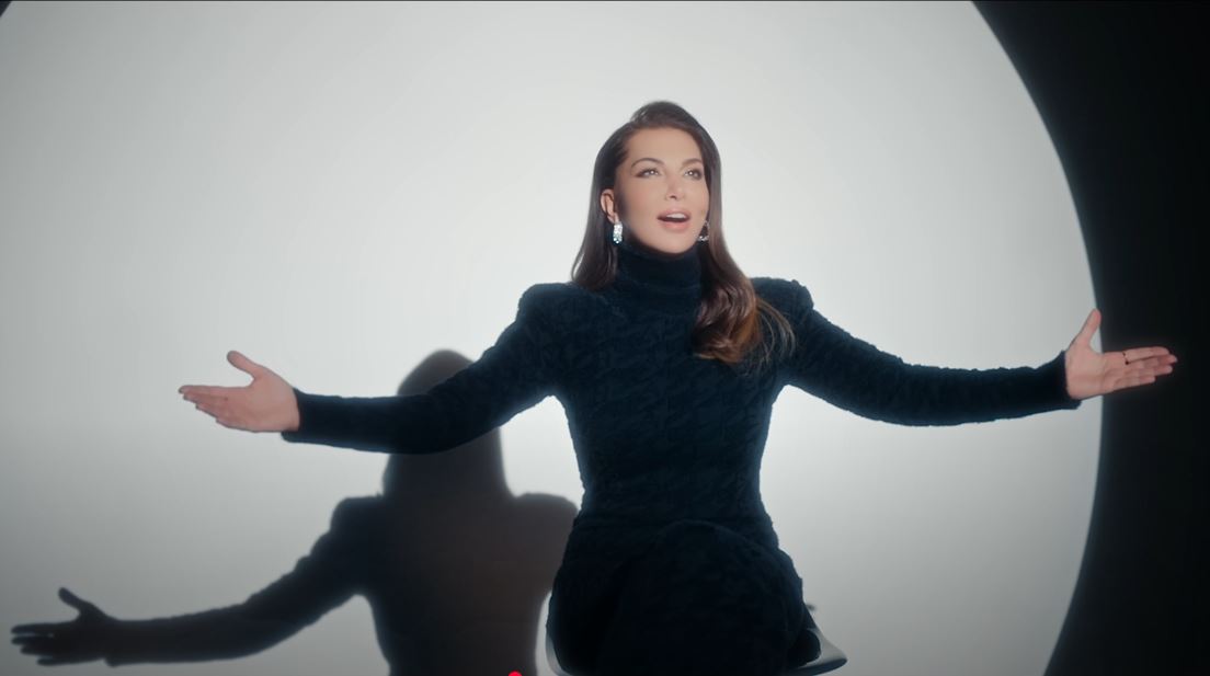 Ebru Yaşar-1