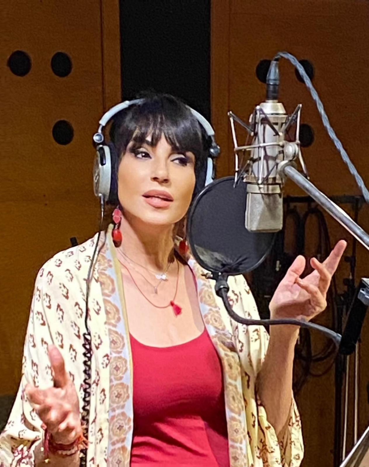 Ayşegül Aldinç 1