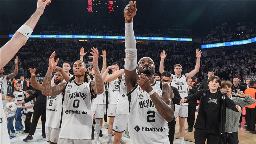 Beşiktaş Fibabanka, Fenerbahçe Beko'yu devirdi