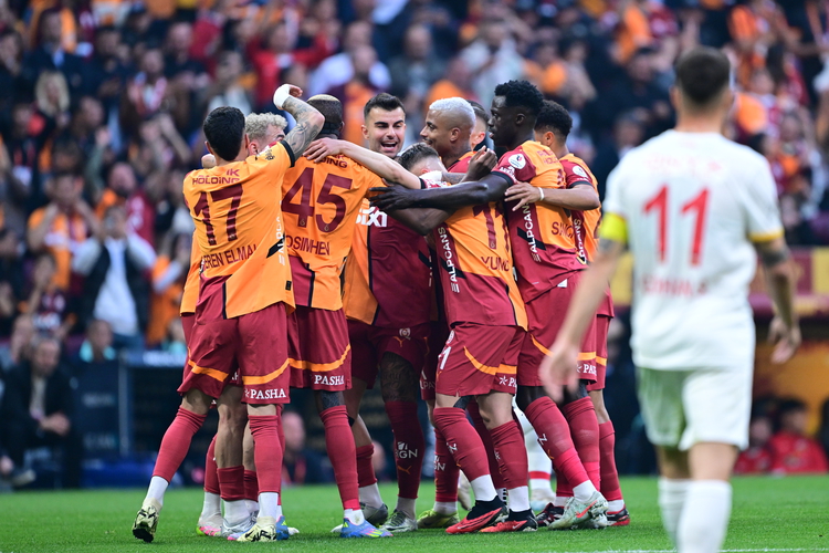 Süper Lig'de şampiyon Galatasaray oldu