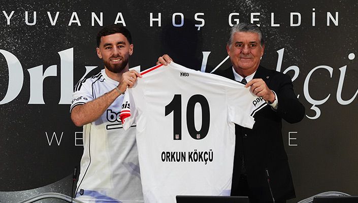 Orkun Kökçü, 20 bin taraftarın önünde sözleşme imzaladı