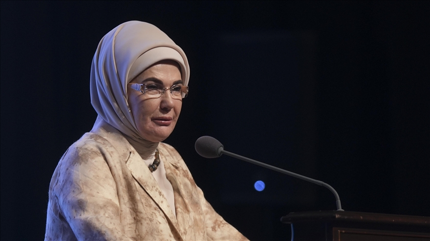 Emine Erdoğan, Vatikan'da "Dünya 5'ten büyüktür" mesajı verdi