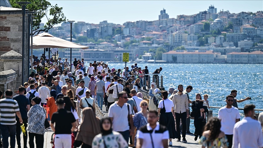 İstanbul'da yarın yüksek sıcaklıklara karşı dikkatli olunması uyarısı
