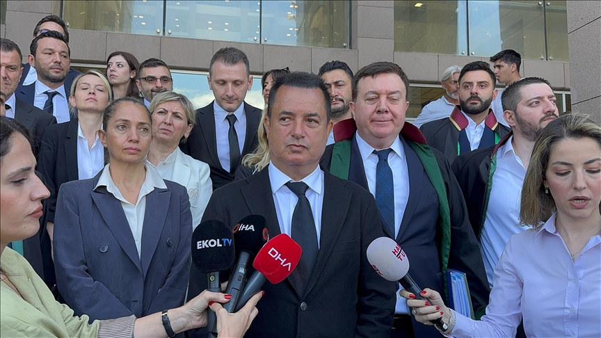 Acun Ilıcalı ile TV8 ve Exxen platformunun yöneticileri hakim karşısında