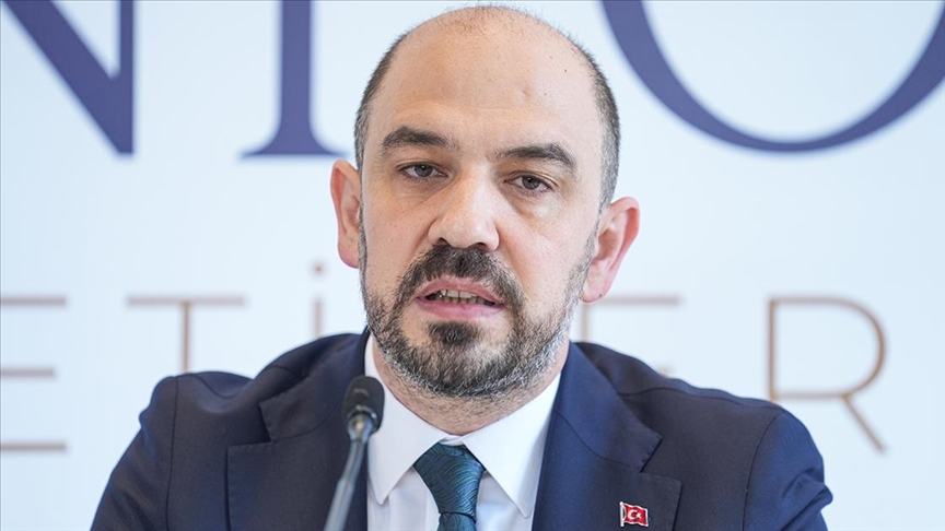 "Deprem bölgesindeki konutlar yıl sonuna kadar teslim edilecek"