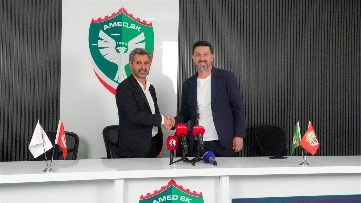Amed Sportif Faaliyetler'de teknik direktörlük görevine Besnik Hasi getirildi