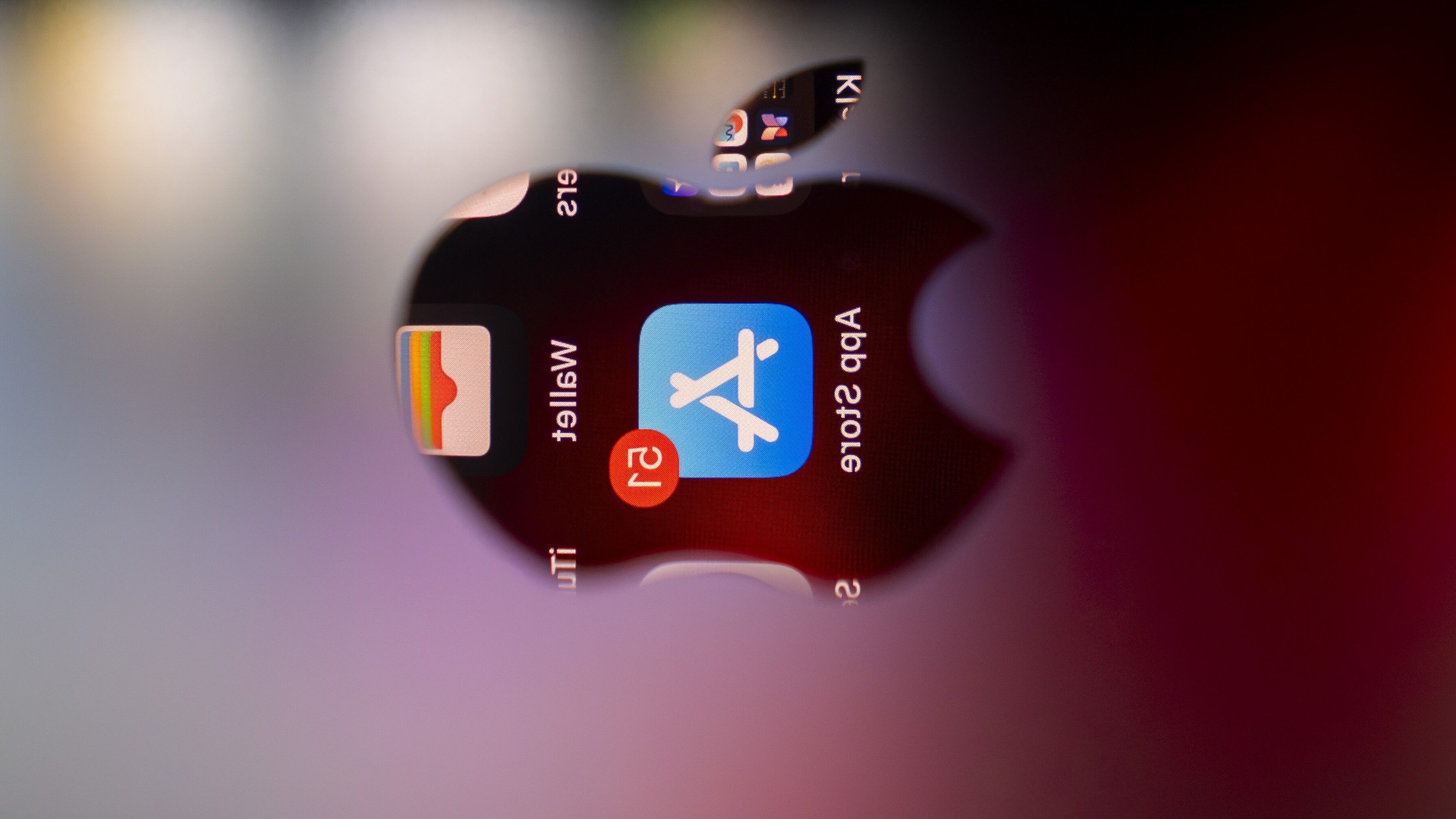 Apple, Rusya'nın popüler sosyal medya uygulamalarından bazılarını App Store'dan kaldırdı