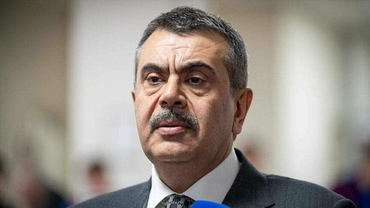 Bakan Tekin: Cuma günü bir gün idari izin verdik, sınavın yapılacağı okullarda hazırlıkları yapacağız