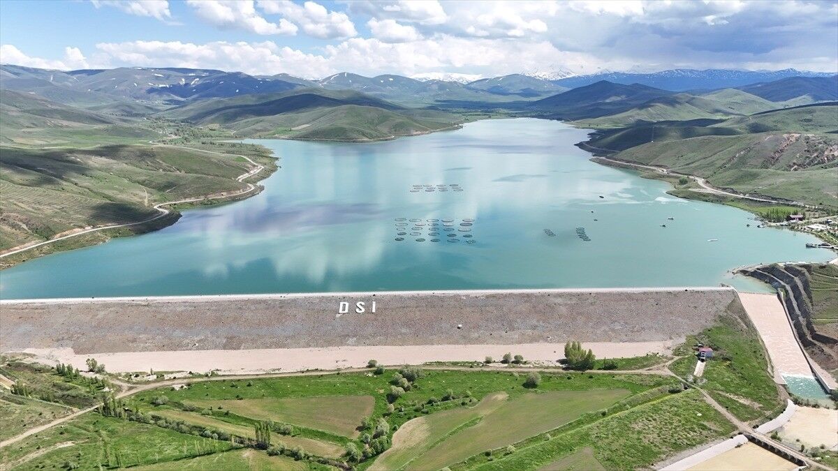 Bayburt'taki Demirözü Barajı'nda doluluk yüzde 100'e ulaştı