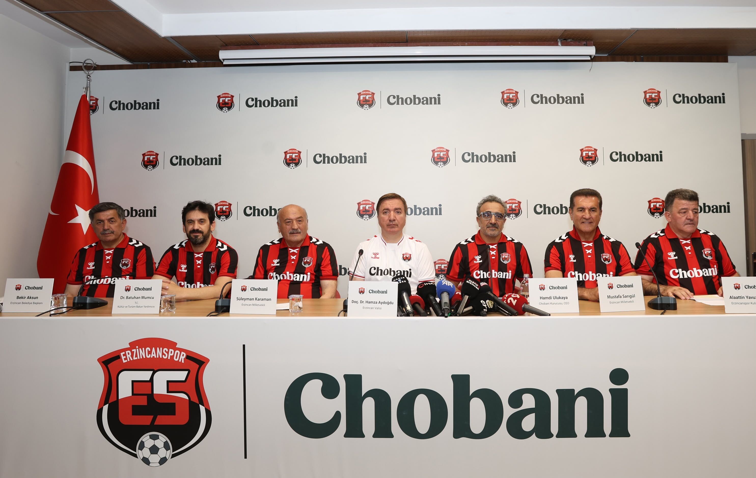 Chobani kurucusu ve CEO'su Ulukaya'dan memleketinin takımı Erzincanspor'a destek