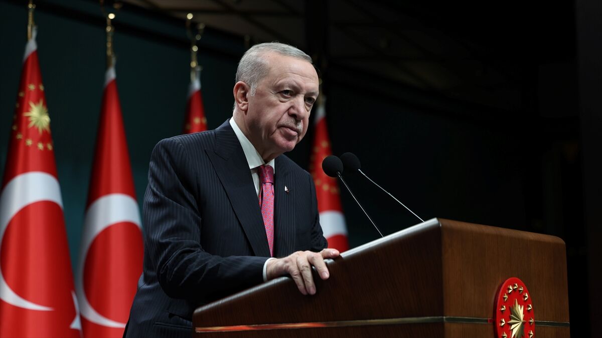Cumhurbaşkanı Erdoğan, İran Cumhurbaşkanı Pezeşkiyan ve Irak Başbakanı Zeydi ile telefonda görüştü