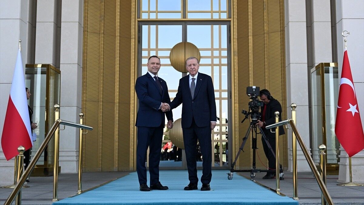 Cumhurbaşkanı Erdoğan, Polonya Cumhurbaşkanı Nawrocki'yi resmi törenle karşıladı