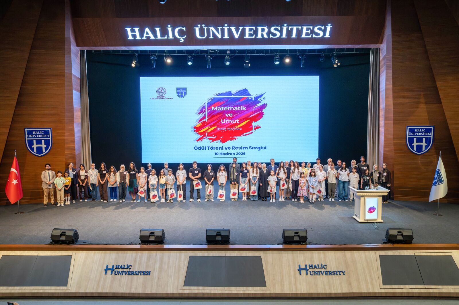 Haliç Üniversitesinde 'Matematik ve Umut' temalı resim yarışmasının ödül töreni gerçekleştirildi