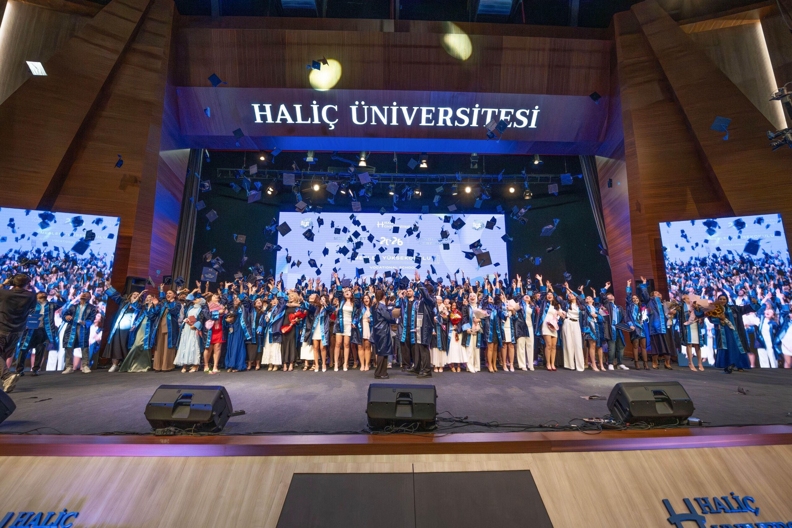 Haliç Üniversitesi'nde mezuniyet töreni düzenlendi