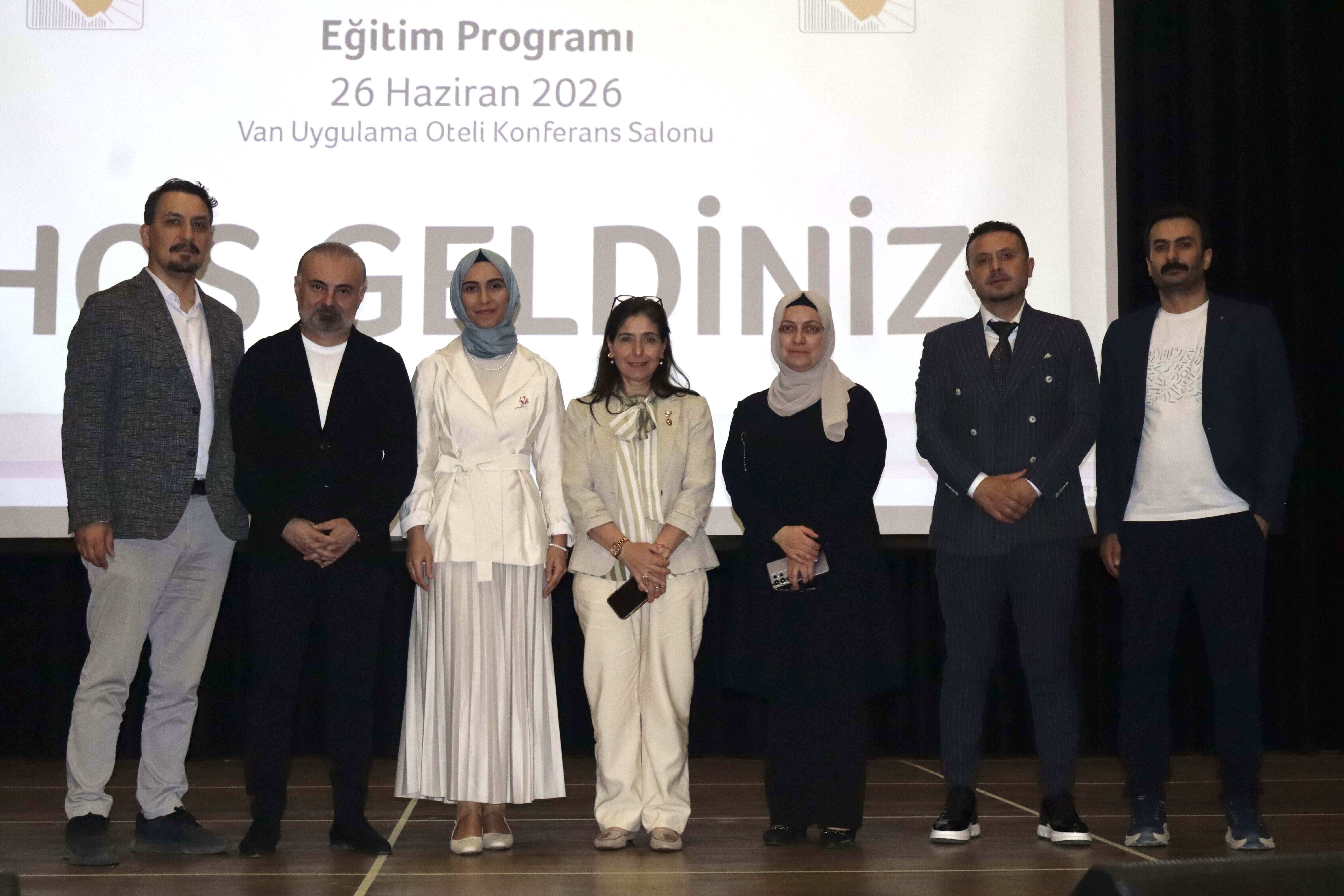 Meme Kanseri Erken Tanı Farkındalık Eğitimleri Projesi'nin 4. eğitimi Van'da düzenlendi