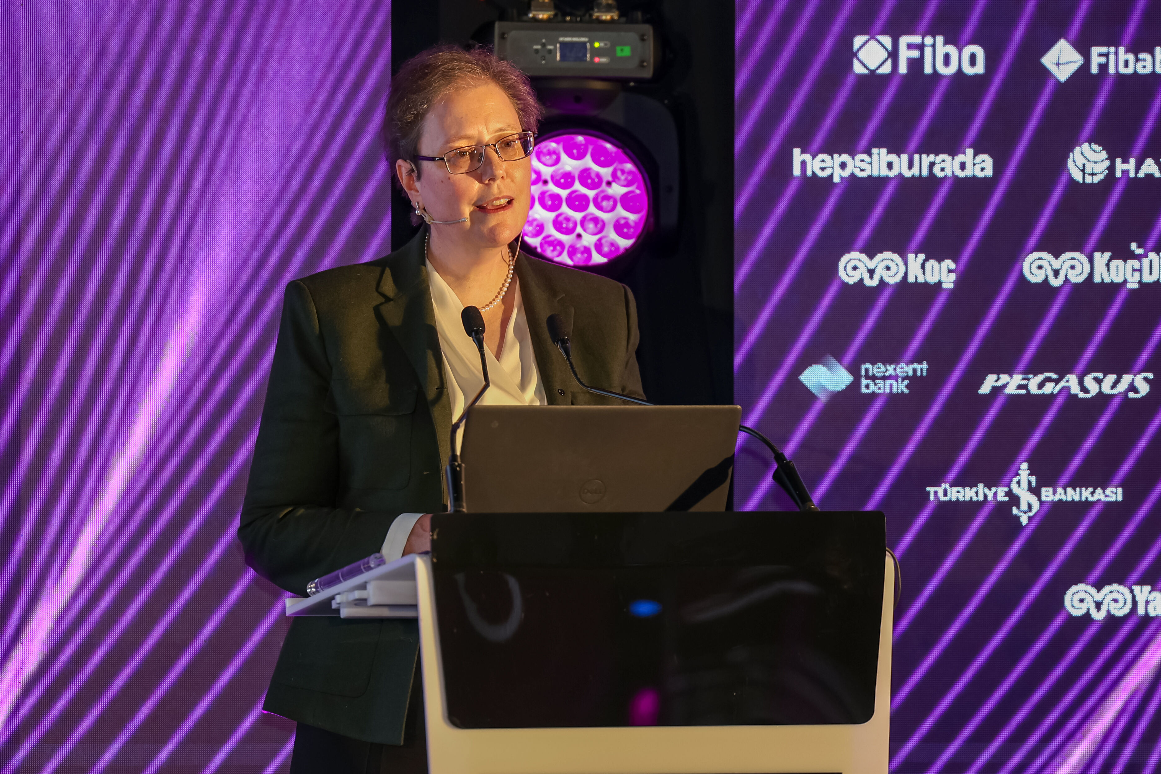 OzU AI Platformu finans sektörünün önde gelen temsilcilerini bir araya getirdi