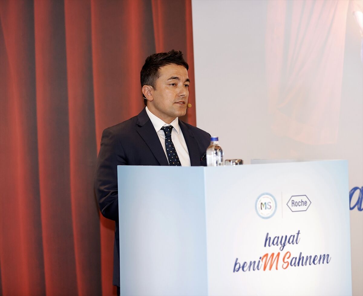 Roche ve Türkiye MS Derneği 'Hayat BeniM Sahnem' projesini hayata geçirdi