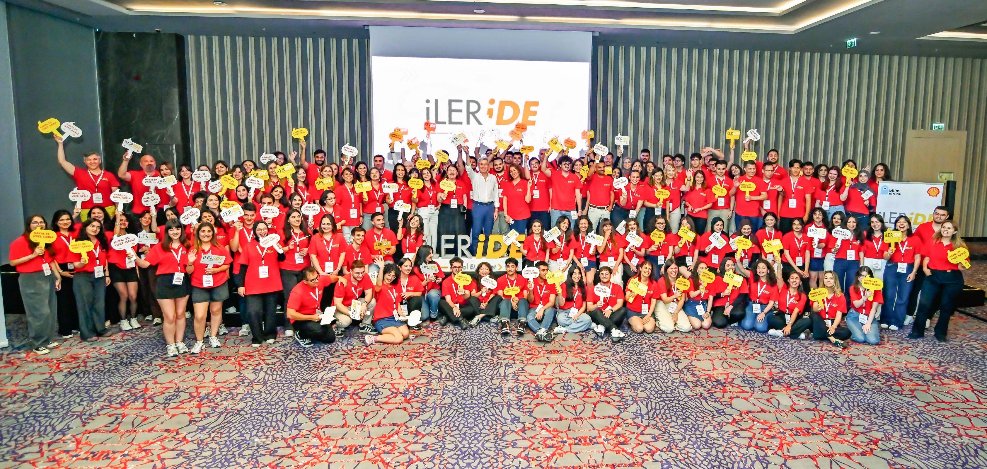 Shell'in İLERİDE programı dördüncü dönem mezunlarını verdi