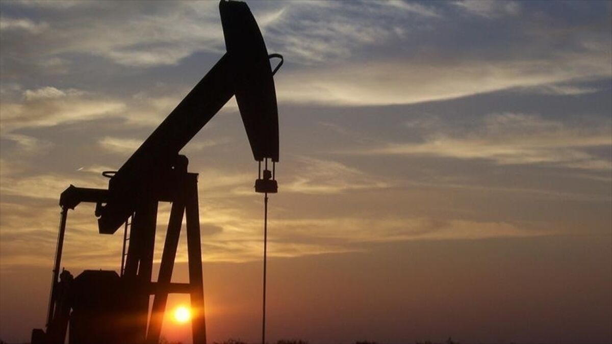 Trump en az 30 kez 'anlaşma' dedi, petrol piyasaları sert dalgalandı