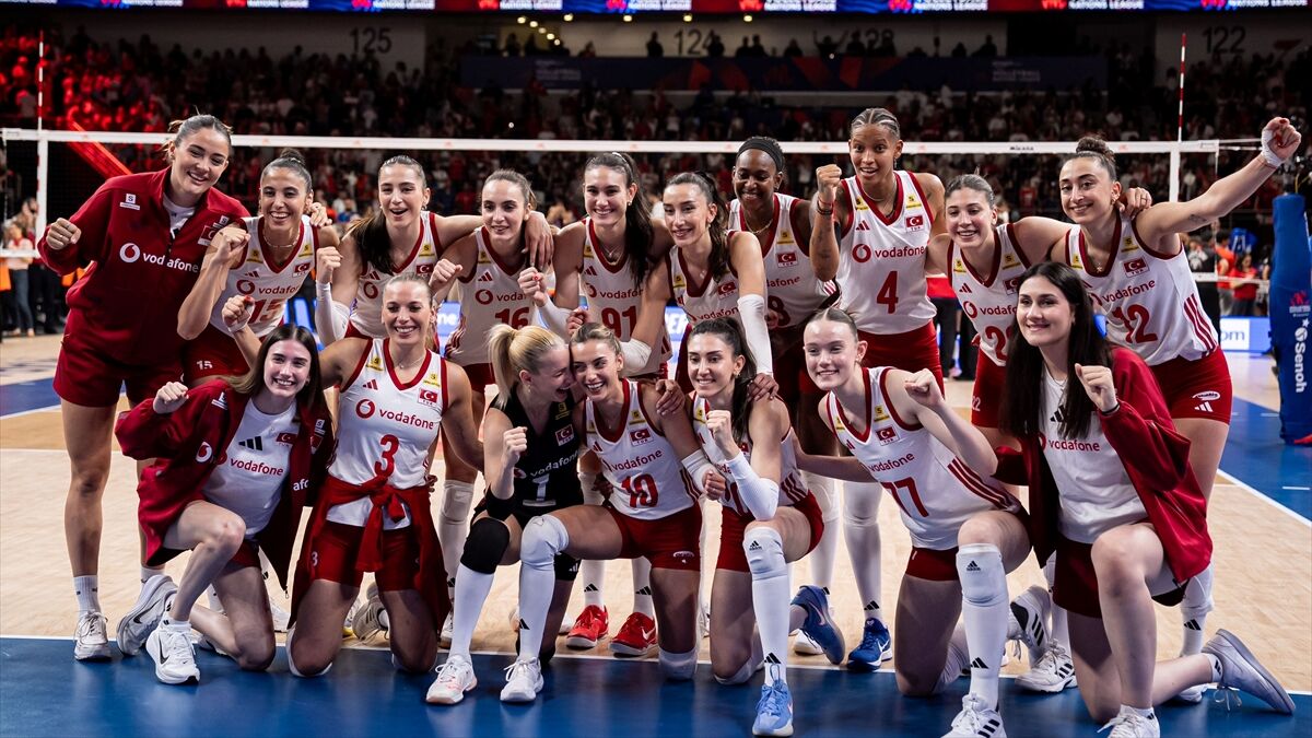 Türk voleybolu gururlandırmaya devam ediyor