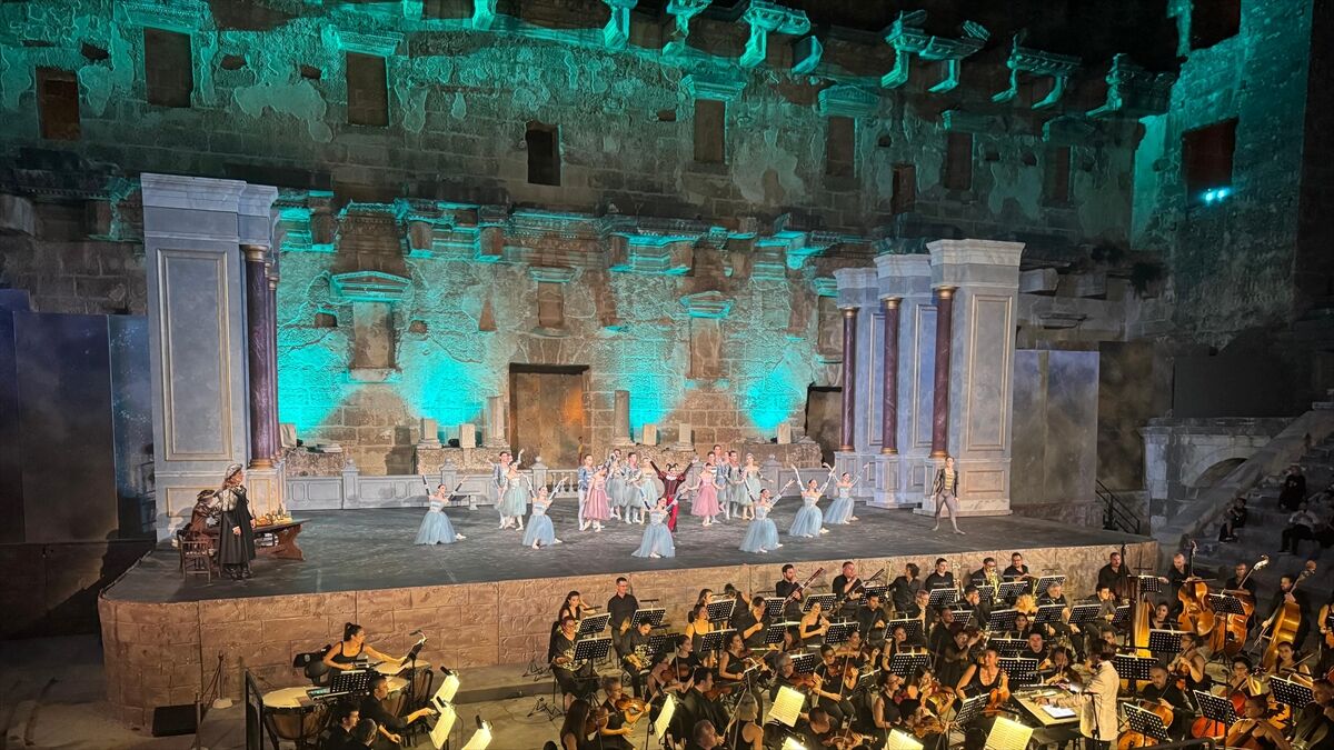 Ağustos ve eylülde gerçekleşecek festivaller, sanatçılarla sanatseverleri buluşturacak