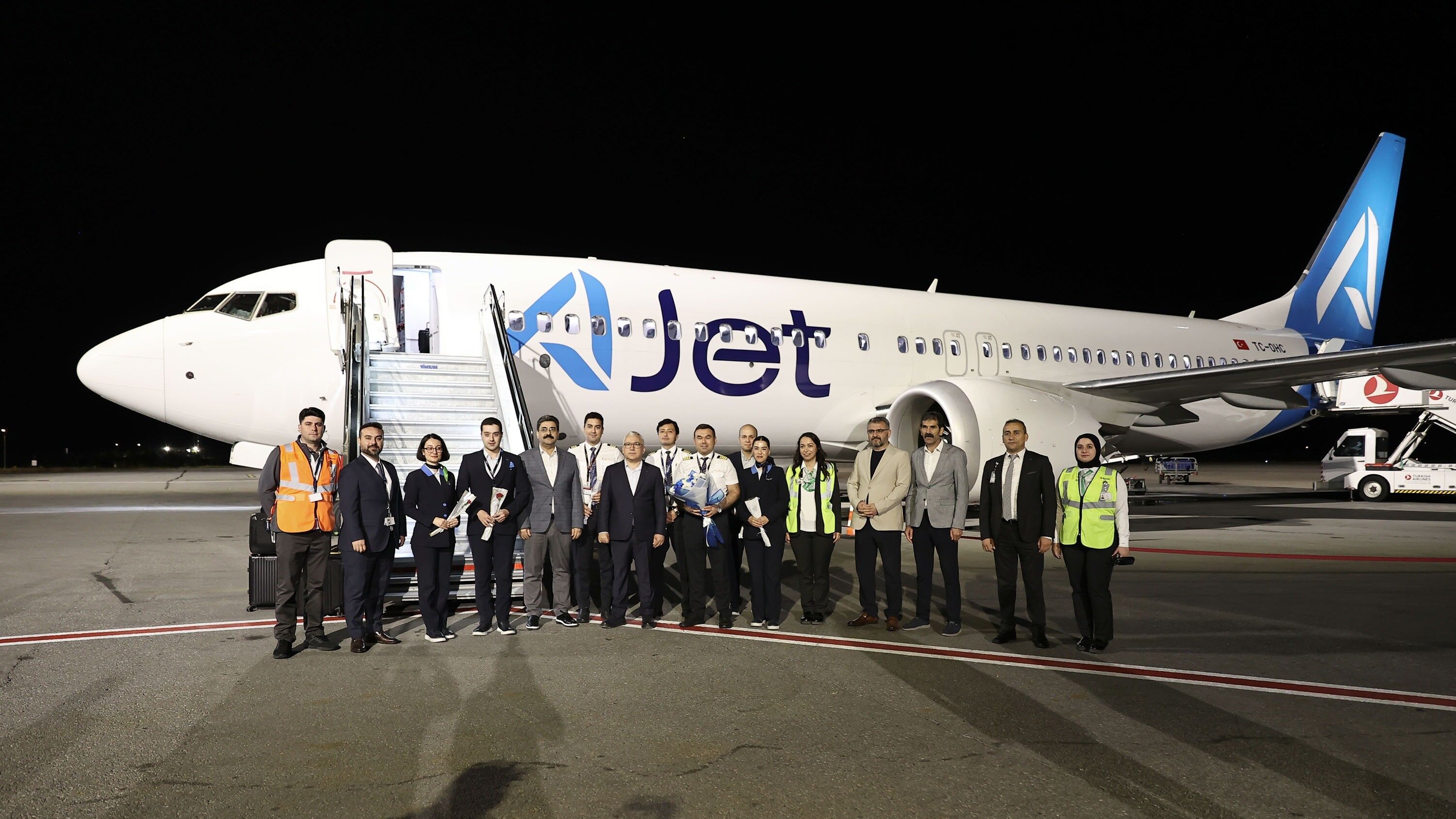 AJet'in Sivas-Köln uçak seferleri başladı