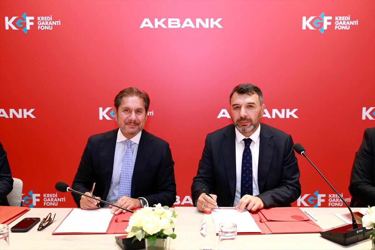 Akbank ve KGF işbirliğiyle KOBİ'ler Dijital KGF kredisine Akbank Mobil'den ulaşabilecek