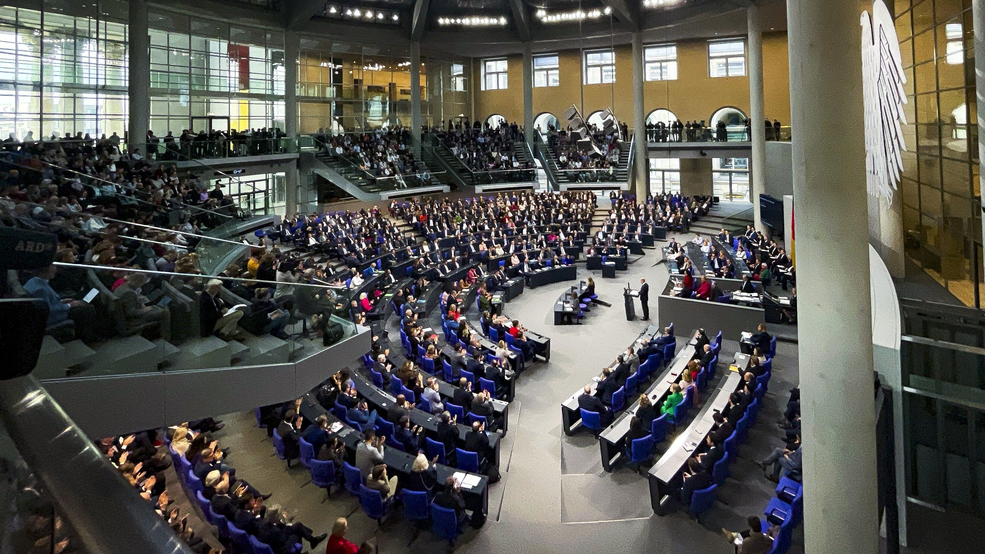 Almanya'da hükümet, ekonomik reform paketini kamuoyuyla paylaştı