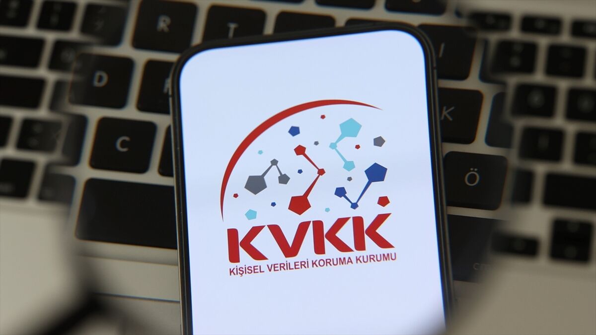 Avukata 'izinsiz SMS' atan tasarruf finansman şirketine KVKK'dan 1 milyon lira ceza