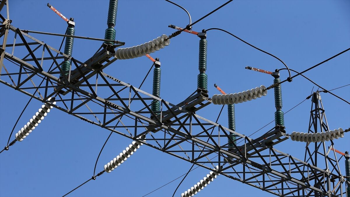 Cezayir'de aşırı sıcaklar elektrik tüketimini rekor seviyeye çıkardı