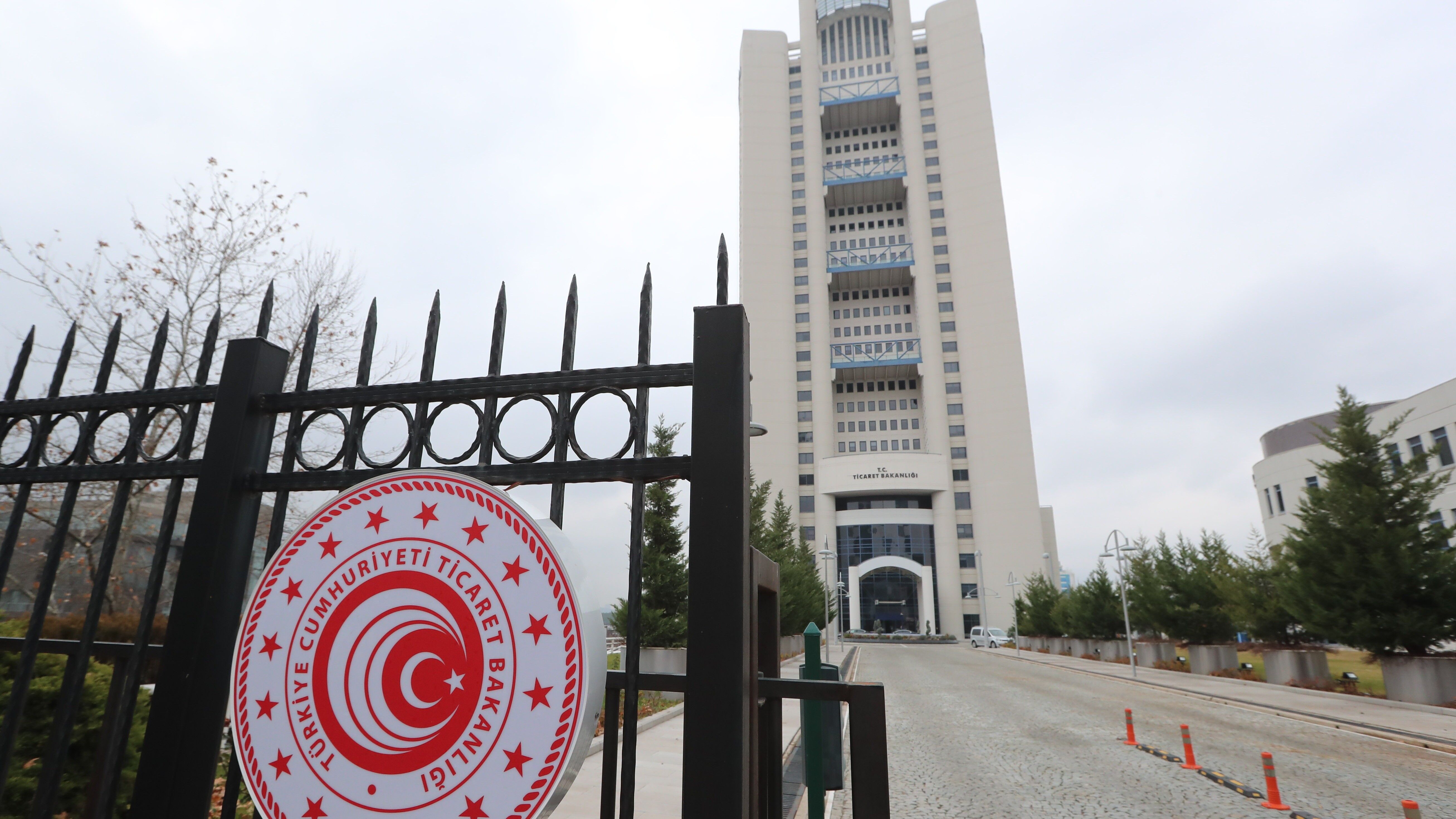 Dış ticaret mevzuatına aykırı davranan firmalara 6 ayda 8,3 milyar liralık ceza