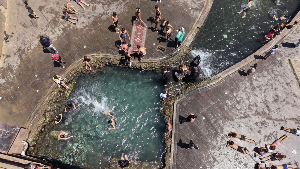 Diyarbakır'da sıcak hava hayatı olumsuz etkiledi