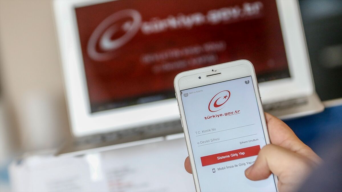 e-Devlet Kapısı'nın en çok kullanılan uygulamaları SGK hizmetleri oldu