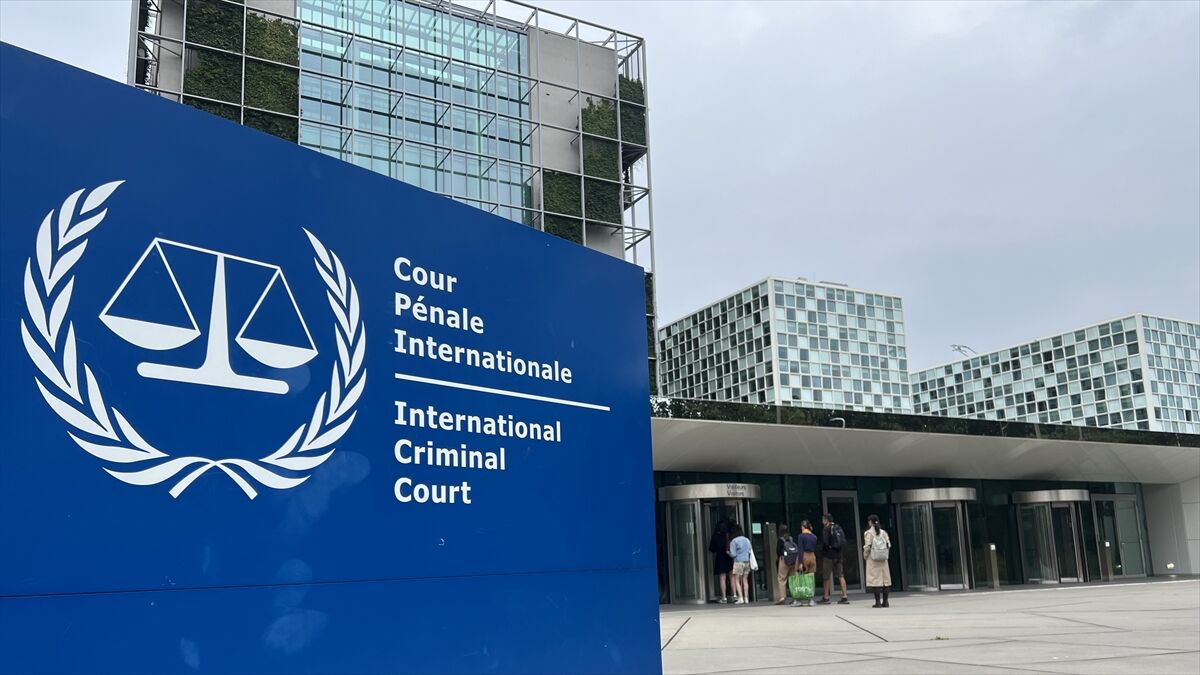 Eski HRW Direktörü Roth'a göre, UCM Başsavcısı Han görevden alınsa da tutuklama emirleri geçerli