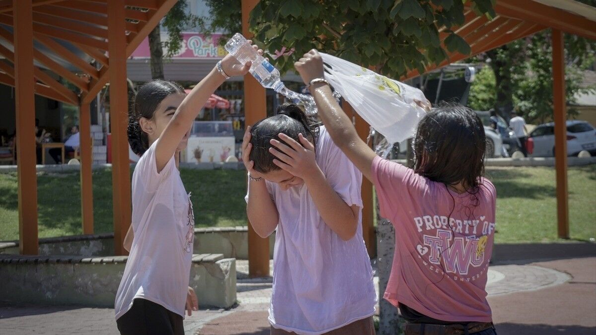 Gaziantep ve Malatya'da sıcak hava etkili oluyor