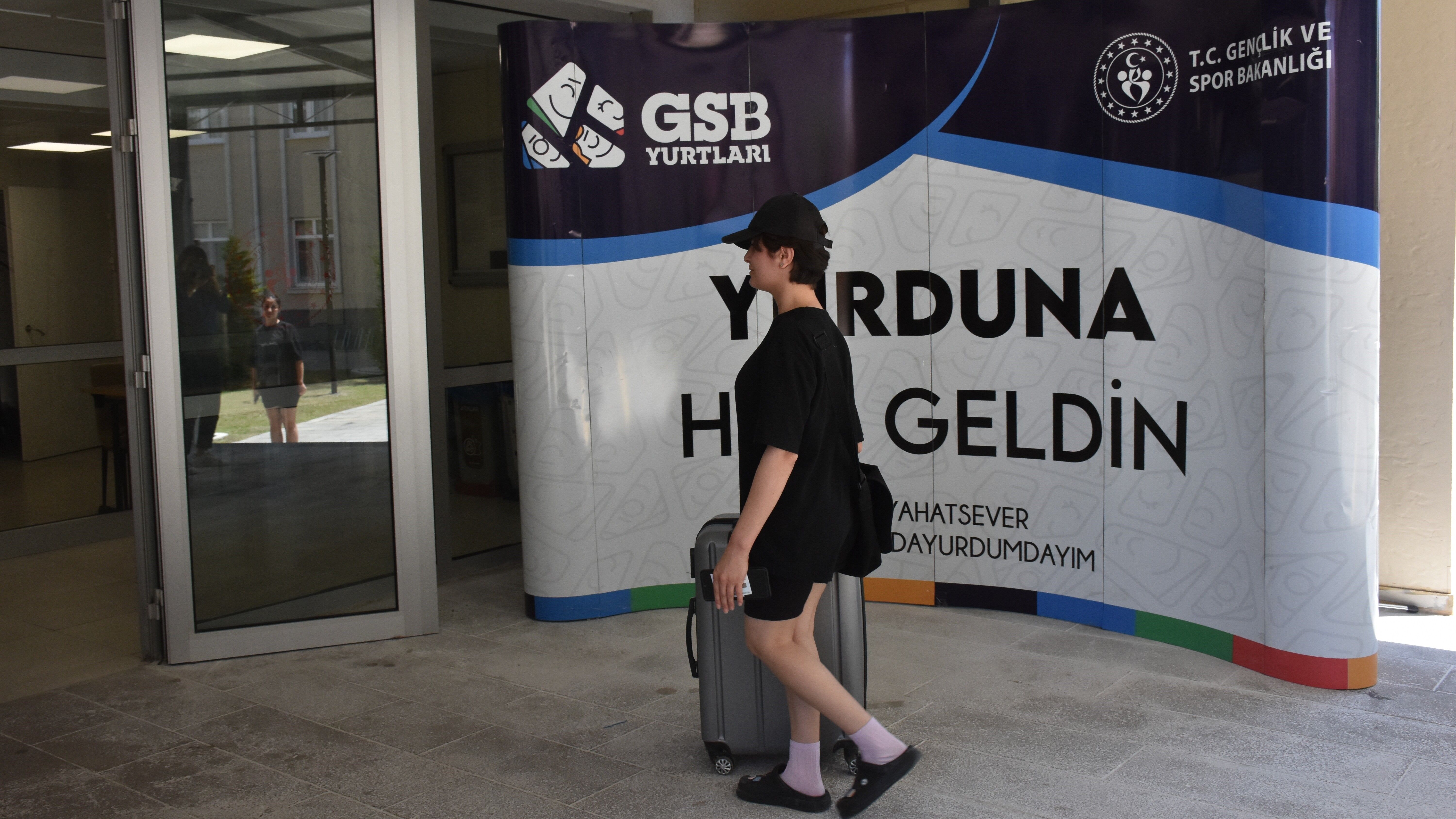 GSB yurtlarında ücretsiz konaklama imkanı sunan 'Seyahatsever' projesinde başvurular başladı