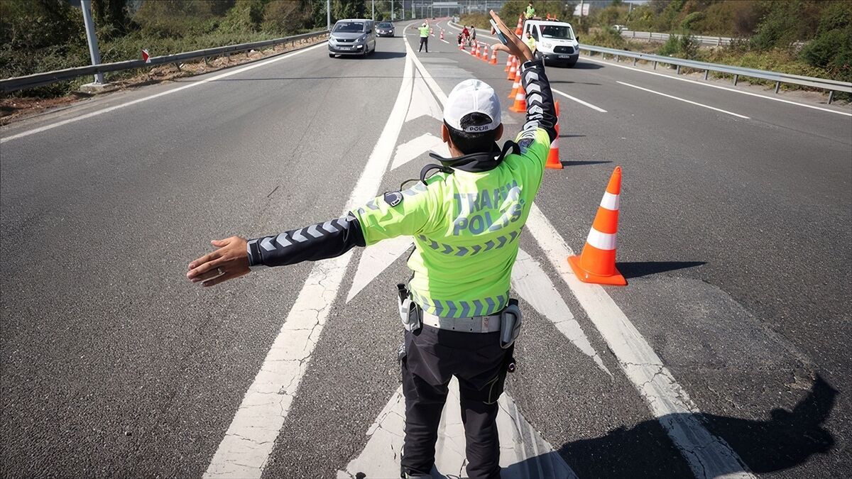 İstanbul'da yarın bazı yollar trafiğe kapatılacak