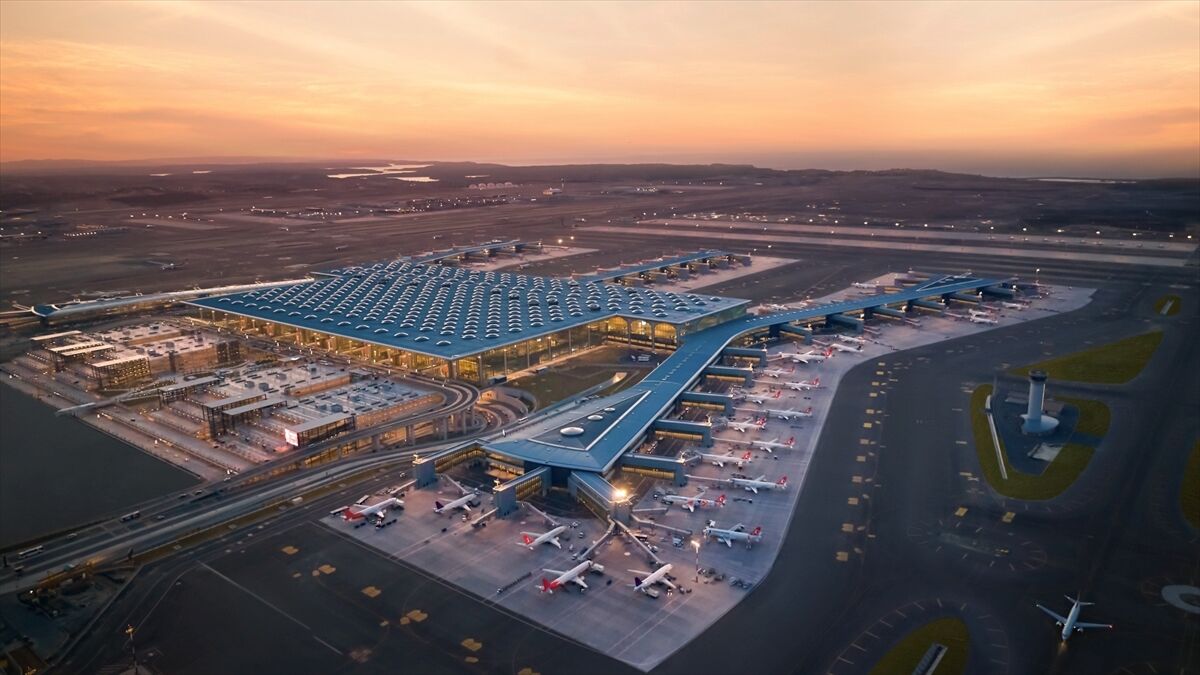 İstanbul'daki iki havalimanı, 78 ilin nüfusundan fazla yolcu ağırladı