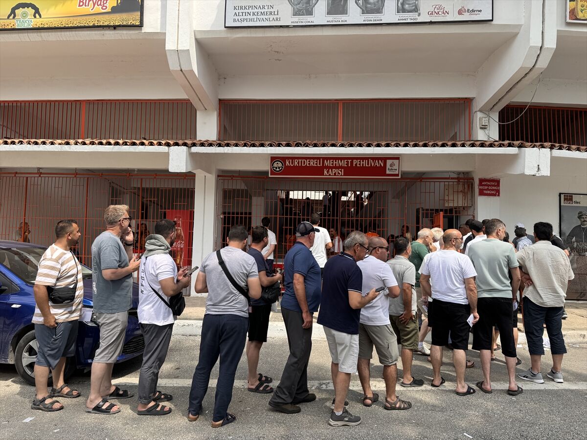 Kırkpınar'ı izlemek için Anadolu'nun pek çok yerinden seyirci geliyor